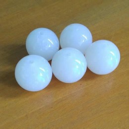 Bola 20 mm Acrílico Branco leitoso 24g aprox. 5 unidades Bola 20 mm Acrílico Branco leitoso 24g aprox. 5 unidades
