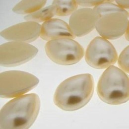 Chaton Gota Pérola creme 6x8 mm 25  unidades